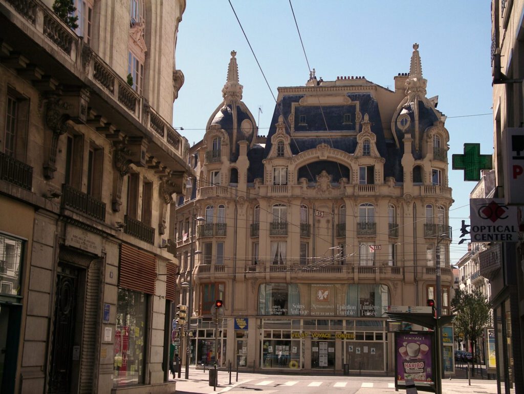Antiquaire à Saint-Étienne